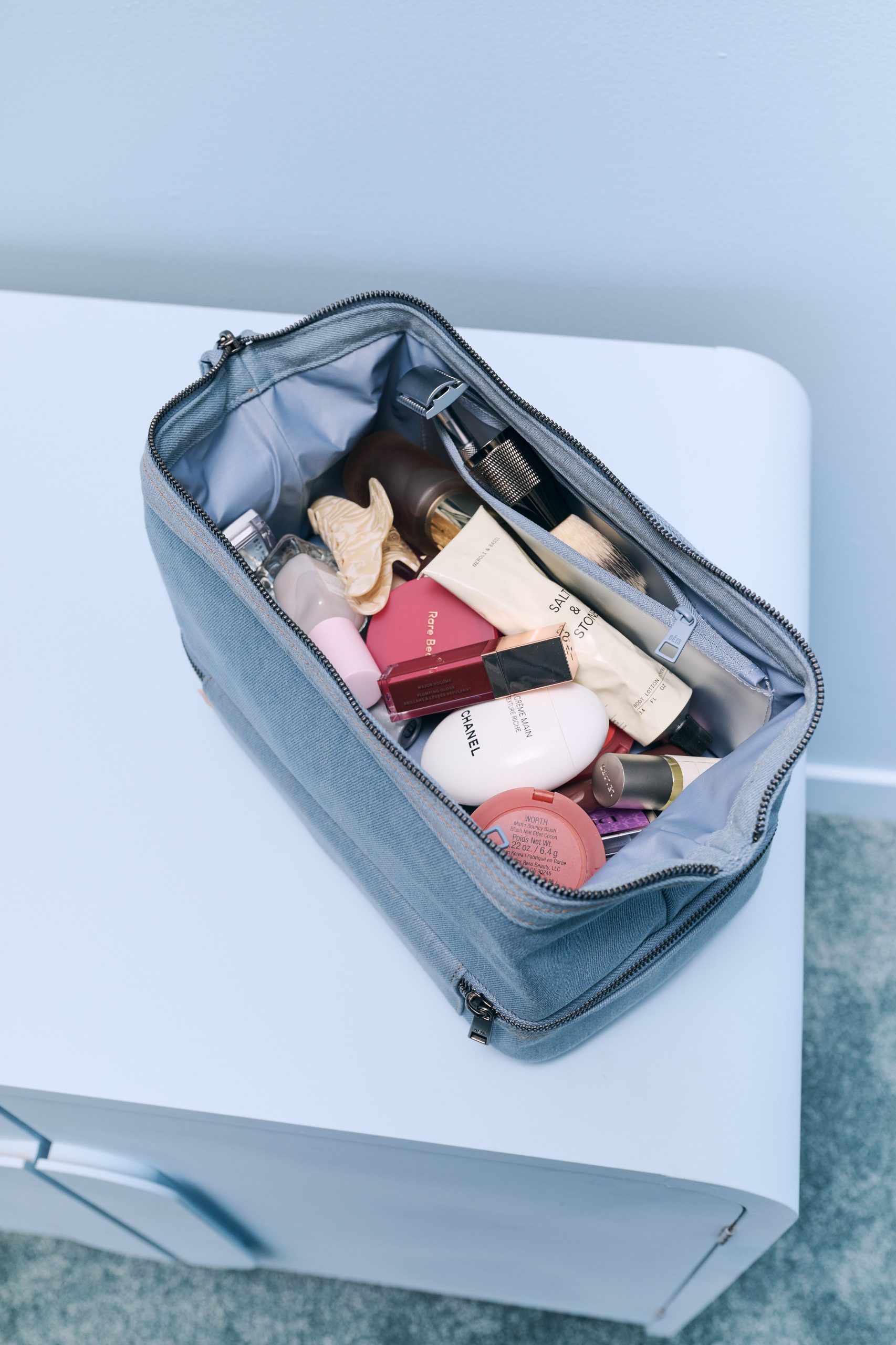 Gap x BÉIS The Dopp Kit in Denim Blue - Image 2