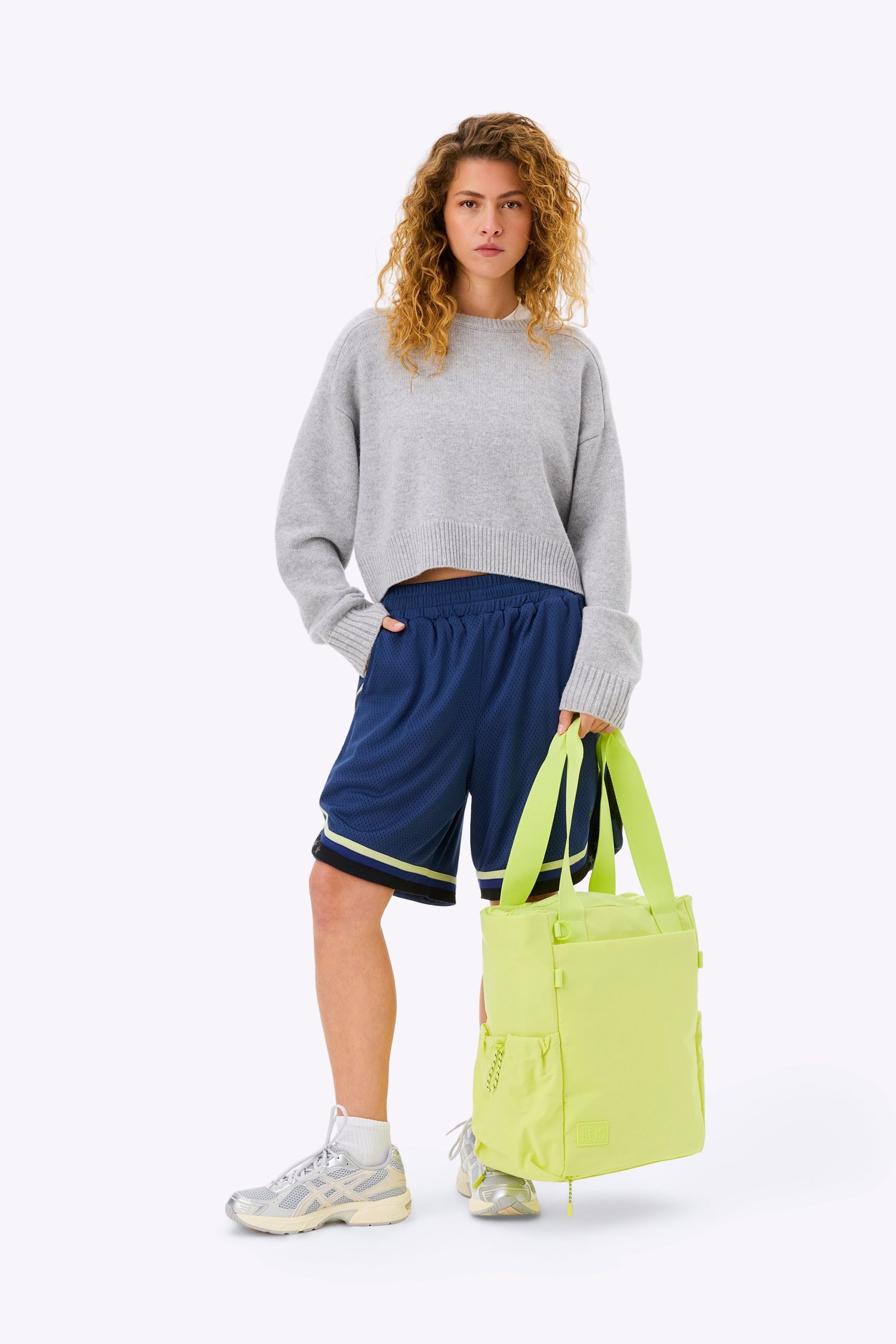 The Sport Tote in Limone - Image 7
