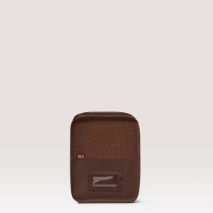 The Packing Cube Medium in Maple