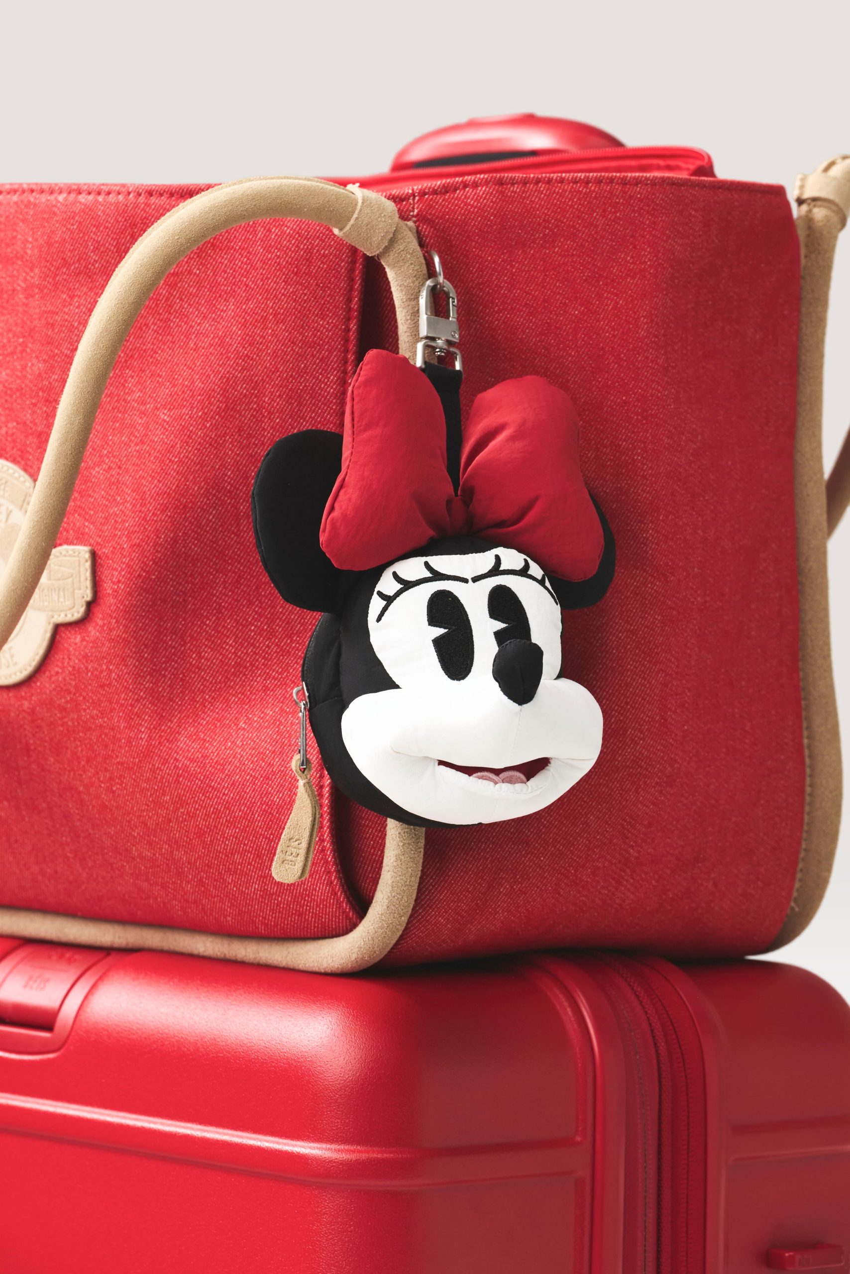 The Minnie Mouse Charm Pouch in Black - Image 2