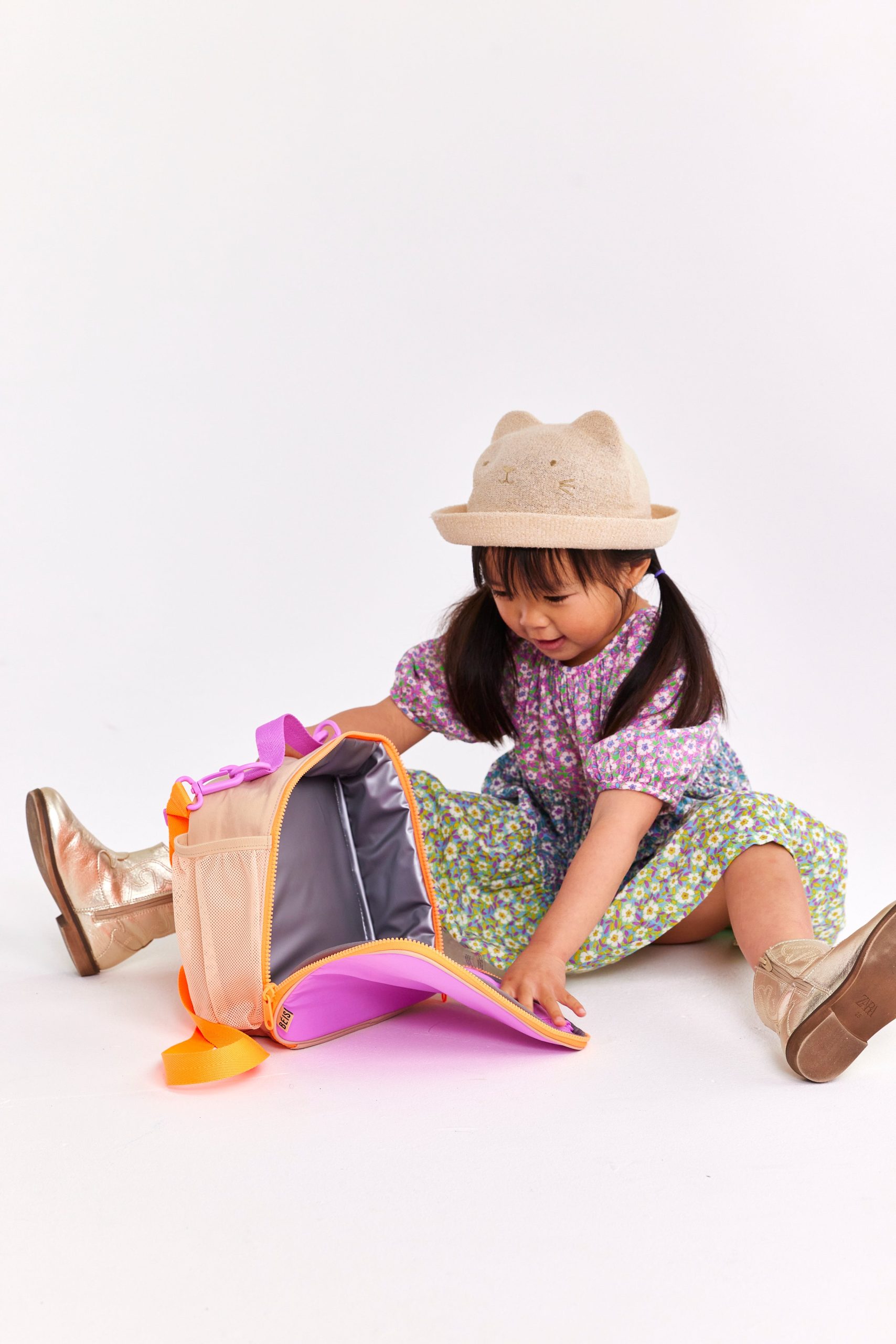 The Kids Lunch Box in Beige - Image 10