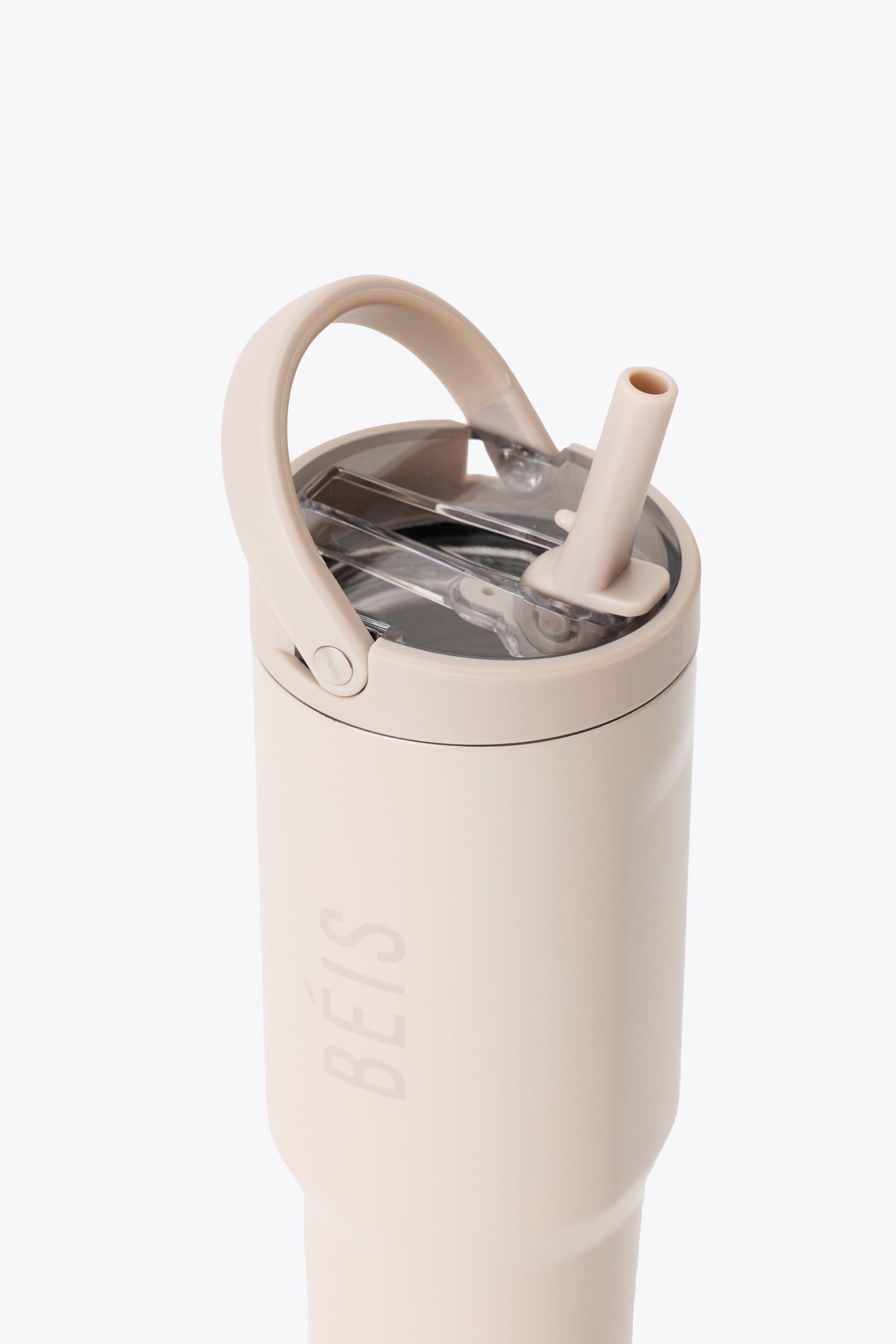The BÉIS x Hydrojug Travel Water Bottle in Oat - Image 4